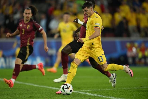 Valentin Mihaila (Romania)Amadou Onana (Belgium) during the UEFA EURO, EM, Europameisterschaft,Fussball Germany 2024 match between Belgium 2-0 Romania at Cologne Stadium on June 22, 2024 in Cologne, Germany. Noxthirdxpartyxsales  (257330765)