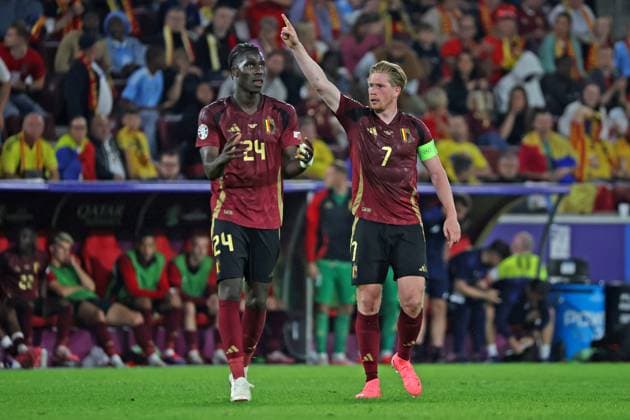 Tor zum 2:0, Torschütze Kevin De Bruyne (Belgien, Nr. 7),Torjubel zu den Fans , Vorrundenspiel M22, BEL - ROU, Gruppe E, Fussball Europameisterschaft, Belgien gegen Rumänien, European Football Championship, Belgium vs. Romania, Köln, 22.06.2024, -