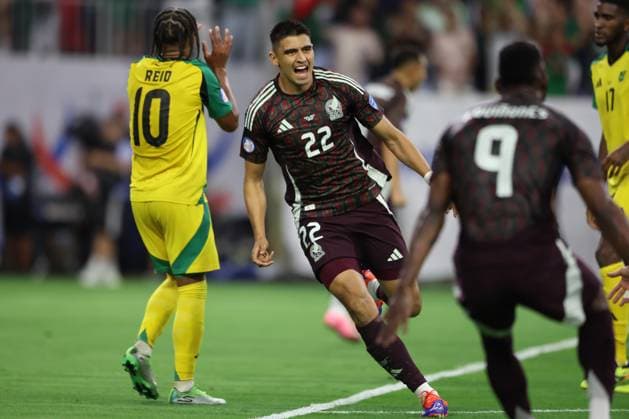June 22, 2024, Houston, Houston, Tx, USA: Guillermo MartoÂ­nez Ayala of Mexico celebrates after Gerardo Arteaga scoring a goal during a match between Mexico and Jamaica as part of group B of CONMEBOL Copa America 2024 at NRG Stadium on June 22, 2024 in Houston, USA. ( PxImages) Houston USA - ZUMAp175 20240622_zsa_p175_018 Copyright: xAlejandroxSalazarx