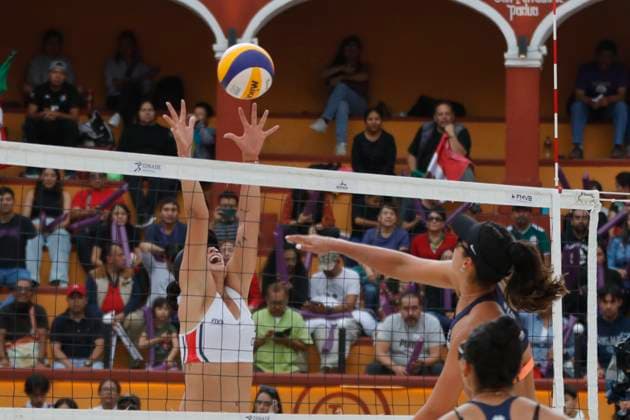 June 22, 2024, Tlaxcala, Ciudad de Mexico, Mexico: Atenas Gutierrez 1 of Team Mexico competes against Kianny Araya Quezada 2 of Team Costa Rica during the Women s quarter finals match of Norceca 2024 Beach volleyball, Beachvolleyball Olympic Qualification Tournament . Team Mexico defeats Team Costa Rica 2 sets to 0. on June 22, 2024 in Tlaxcala, Mexico. Tlaxcala Mexico - ZUMAe321 20240622_zsa_e321_054 Copyright: xEssenexHernandez xEyepixxGroupx
