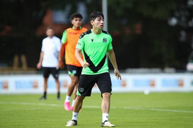 23.06.2024, xtgx, Fussball 2. Bundesliga, Hannover 96 Auftakttraining emspor, v.l. Hyunju Lee (Hannover) (DFL DFB REGULATIONS PROHIBIT ANY USE OF PHOTOGRAPHS as IMAGE SEQUENCES and or QUASI-VIDEO) Hannover