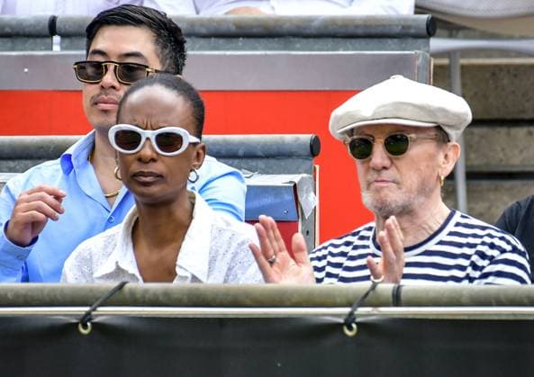 Tennis, WTA, Tennis Damen Turnier in Berlin 23.06.2024, xdanx, Sport Tennis,WTA-Turnier in Berlin Finale, v.l.Partnerin Lindiwe Suttle und Marius Mueller-Westernhagen schauen beim WTA Turnier in Berlin gespannt zu. Berlin Steffi-Graf-Stadion Berlin Germany (DE) Copyright: xDanielxLakomskix