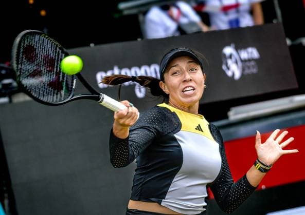 Sport Bilder des Tages Tennis, WTA, Tennis Damen Turnier in Berlin 23.06.2024, xdanx, Sport Tennis,WTA-Turnier in Berlin Finale, v.l.Jessica Pegula (USA) in Aktion Berlin Steffi-Graf-Stadion Berlin Germany (DE) Copyright: xDanielxLakomskix