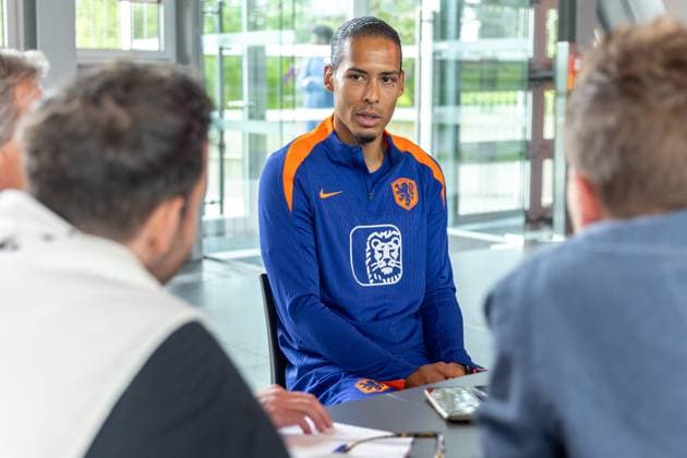 2024-06-23 Media Table Session Netherlands WOLFSBURG, GERMANY - JUNE 23: Virgil van Dijk of the Netherlands talks to media during the media table sessions at Autostadt on June 23, 2024 in Wolfsburg, Germany. (Photo by Peter Lous BSR Agency) Wolfsburg Germany Content not available for redistribution in The Netherlands directly or indirectly through any third parties. Copyright: xBSRxAgencyx