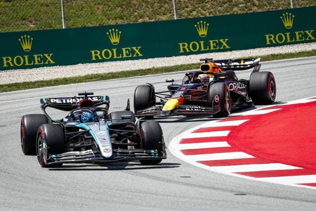 MONTMELO - (l-r) George Russell (Mercedes), Max Verstappen (Red Bull Racing) in action during the Formula 1 Grand Prix of Spain at the Circuit de Catalunya. ANP SEM VAN DER WAL xVIxANPxSportx xxANPxIVx 501852941 originalFilename: 501852941.jpg