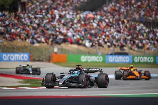 63 RUSSELL George (gbr), Mercedes AMG F1 Team W15, action during the Formula 1 Aramco Gran Premio de Espana 2024, 10th round of the 2024 Formula One World Championship, WM, Weltmeisterschaft from June 21 to 23, 2024 on the Circuit de Barcelona-Catalunya, in Montmeló, Spain - F1 - SPANISH GRAND PRIX 2024 DPPI Panoramic  240623_R10_SPAGNA_DP_EA013215_