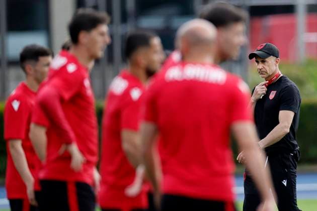 Albania s head coach Sylvio Mendes Sylvinho leads a training session held in Kaiserau, Germany, 23 June 2024. Albania will face Spain in their Euro2024 soccer match on 24 June. Training session of Spain !ACHTUNG: NUR REDAKTIONELLE NUTZUNG!  Copyright: xAlbertoxEstevezx GRAF5728 20240623-55013954225_1