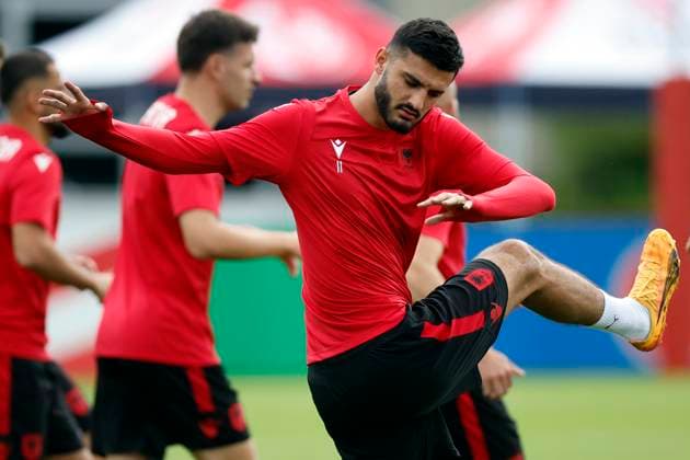 Albania s Armando Broja takes part in a training session held in Kaiserau, Germany, 23 June 2024. Albania will face Spain in their Euro2024 soccer match on 24 June. Training session of Spain !ACHTUNG: NUR REDAKTIONELLE NUTZUNG!  Copyright: xAlbertoxEstevezx GRAF5732 20240623-55013954274_1
