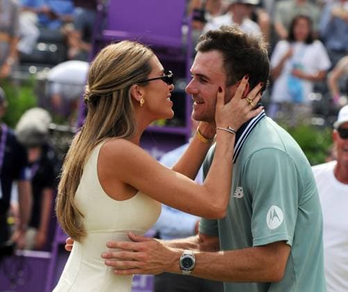 Lawn Tennis - 2024 Cinch Tennis Championships - Finals - Queen™s Club - Sunday 23rd June 2024 Lorenzo Musetti v Tommy Paul (USA) Tommy Paul (USA) gets a kiss from his girlfriend, Paige Lorenze after the match 