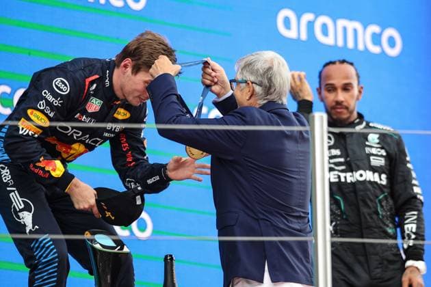 VERSTAPPEN Max (ned), Red Bull Racing RB20, portrait Carmelo Sanz de Barros - FIA Senate President podium during the Formula 1 Aramco Gran Premio de Espana 2024, 10th round of the 2024 Formula One World Championship, WM, Weltmeisterschaft from June 21 to 23, 2024 on the Circuit de Barcelona-Catalunya, in Montmeló, Spain - F1 - SPANISH GRAND PRIX 2024 DPPI Panoramic  240623_R10_SPAGNA_DP_XB3_1884