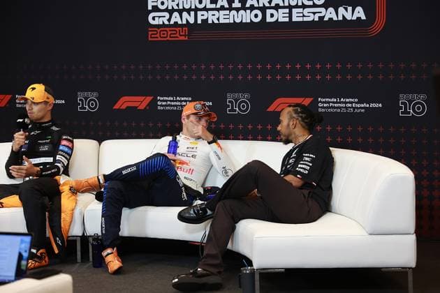 Formel 1 Aramco Grand Prix von Spanien 2024 23.06.2024, Circuit de Catalunya, Barcelona, Formel 1 Aramco Grand Prix von Spanien 2024 , im Bild Pressekonferenz mit Max Verstappen (NLD), Oracle Red Bull Racing, Lando Norris (GBR), McLaren F1 Team und Lewis Hamilton (GBR), Mercedes-AMG Petronas Formula One Team