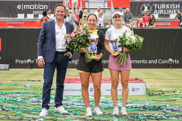 Bartosz Wojszins (Gründer der ecotrans Group), Siegerin 2024: Jessica Pegula (USA) und Anna KALINSKAYA (2. Platz), ecotrans Ladies Open 2024, Berlin, LTTC Rot-Weiß , 23.06.2024, Copyright: xClaudioxGärtnerx
