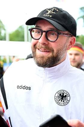23.06.2024, xjrdrx, Fussball EM 2024, Schweiz - Deutschland emspor, v.l. Sänger Singer Songwriter und Fussball Fan, Mark Forster (DFL DFB REGULATIONS PROHIBIT ANY USE OF PHOTOGRAPHS as IMAGE SEQUENCES and or QUASI-VIDEO) Frankfurt