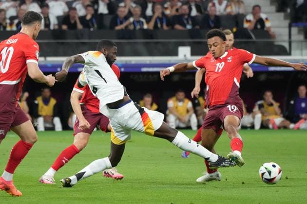 Antonio Rüdiger (Deutschland Germany, 02) klärt gegen Dan Ndoye (Schweiz, Switzerland, Suisse, 19) - Frankfurt 23.06.2024: Deutschland vs. Schweiz, EURO2024 M25, Gruppe A, EM-Arena Frankfurt