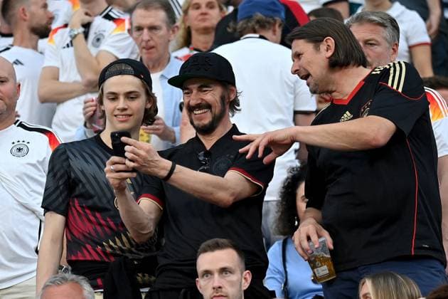 23.06.2024, xjrdrx, Fussball EM 2024, Schweiz - Deutschland emspor, v.l. Thomas Hayo (DFL DFB REGULATIONS PROHIBIT ANY USE OF PHOTOGRAPHS as IMAGE SEQUENCES and or QUASI-VIDEO) Frankfurt