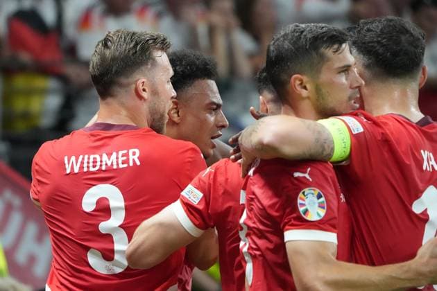 celebrate the goal, Torjubel zum 0:1 Dan Ndoye (Schweiz, Switzerland, Suisse, 19) - Frankfurt 23.06.2024: Deutschland vs. Schweiz, EURO2024 M25, Gruppe A, EM-Arena Frankfurt