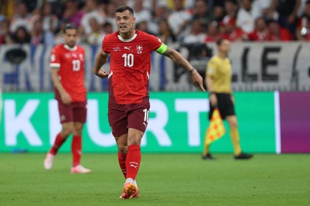 Granit Xhaka (Switzerland) gestikuliert, Gestik, UEFA EURO, EM, Europameisterschaft,Fussball 2024 - Group A, Switzerland vs Germany, Arena Frankfurt am 23. June 2024 in Frankfurt am Main, Deutschland. (Foto von Oliver Kaelke DeFodi Images) Granit Xhaka (Switzerland) gestures, UEFA EURO 2024 - Group A, Switzerland vs Germany, Arena Frankfurt on June 23, 2024 in Frankfurt am Main, Germany. (Photo by Oliver Kaelke DeFodi Images) Defodi-678_2024_06_23_OK_SUIGER_0900