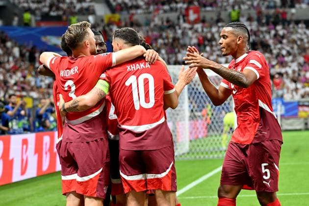 23.06.2024, xjrdrx, Fussball EM 2024, Schweiz - Deutschland emspor, v.l. Torjubel nach dem Tor zum celebrating the goal celebrate 0:1 durch Dan Ndoye (Schweiz) (DFL DFB REGULATIONS PROHIBIT ANY USE OF PHOTOGRAPHS as IMAGE SEQUENCES and or QUASI-VIDEO) Frankfurt