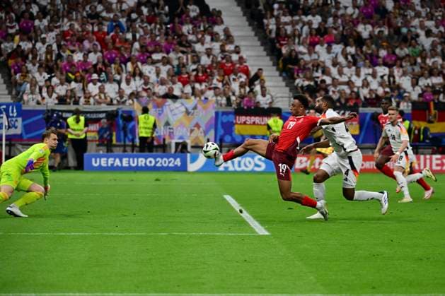 Tor zum 1:0 durch Dan Ndoye 19 (Schweiz), Schweiz vs. Deutschland, Fussball, UEFA EURO, EM, Europameisterschaft,Fussball 2024, Gruppenphase, 3. Spieltag, 23.06.2024 Frankfurt Nordrhein-Westfalen Deutschland