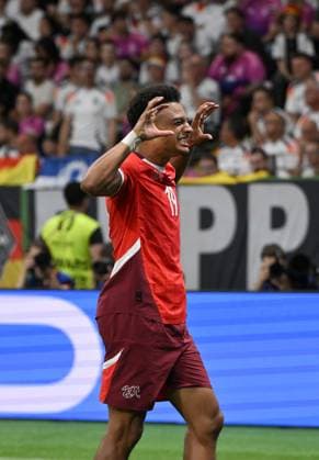 Jubel Dan Ndoye (Schweiz) 23.06.2024, Fussball Europameisterschaft 2024, Vorrunde, 3. Spieltag Schweiz - Deutschland Frankfurt Frankfurt Arena Hessen Deutschland