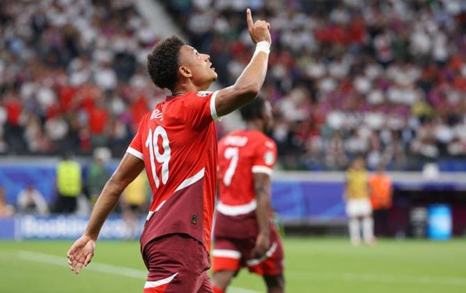 BAU 23.06.2024 Frankfurt Fußball EM 2024 Schweiz vs. Deutschland, Torschütze Dan Ndoye (SUI) feiert sein Tor zum 1:0