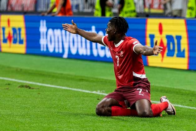 UEFA EURO, EM, Europameisterschaft,Fussball 2024: Schweiz - Deutschland; 23.06.2024 Breel Embolo (Schweiz, 7) beschwert sich. UEFA EURO 2024: Schweiz - Deutschland; Frankfurt Arena, Frankfurt am 23.06.2024 Copyright: xBEAUTIFULxSPORTS Wunderlx