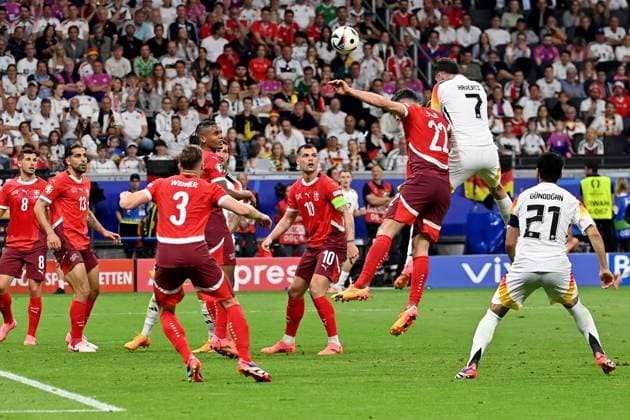 23.06.2024, xjrdrx, Fussball EM 2024, Schweiz - Deutschland emspor, v.l. Fabian Schär (Schweiz) Kai Havertz (Deutsche Fussball Nationalmannschaft DFB) Zweikampf, Aktion, action, battle for the ball (DFL DFB REGULATIONS PROHIBIT ANY USE OF PHOTOGRAPHS as IMAGE SEQUENCES and or QUASI-VIDEO) Frankfurt