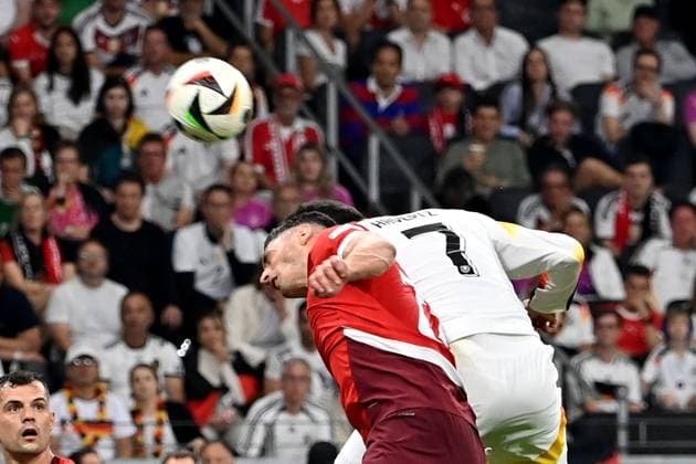 23.06.2024, xjrdrx, Fussball EM 2024, Schweiz - Deutschland emspor, v.l. Fabian Schär (Schweiz) Kai Havertz (Deutsche Fussball Nationalmannschaft DFB) Zweikampf, Aktion, action, battle for the ball (DFL DFB REGULATIONS PROHIBIT ANY USE OF PHOTOGRAPHS as IMAGE SEQUENCES and or QUASI-VIDEO) Frankfurt