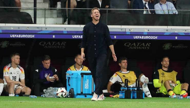 Trainer Julian Nagelsmann rufend Einzelbild Freisteller Aktion Fußball Fussball Europameisterschaft Euro 2024 EM Herren Saison 2023 2024 23.06.2024 Schweiz SUI vs. Deutschland GER in Frankfurt a. M. DFL regulations prohibit any use of photographs as image sequences and or quasi-video.