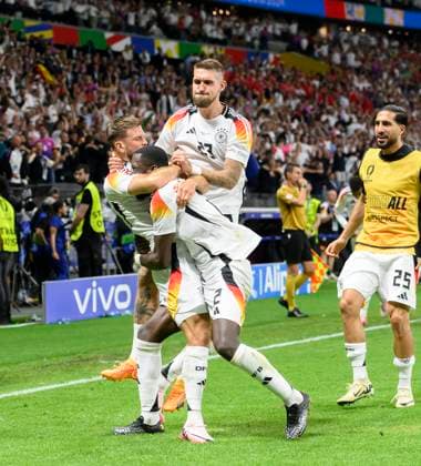 Jubel Niclas FUELLKRUG (Füllkrug)(GER) nach seinem Tor zum 1:1, v.l. Niclas FUELLKRUG (Füllkrug)(GER), Antonio RUEDIGER (Rüdiger) (GER) , Robert ANDRICH (GER),, Emre CAN (GER) Vorrunde 3. Spieltag, Gruppe A, Match M25, Schweiz (SUI) - Deutschland (GER), am 23.06.2024 in Frankfurt Deutschland. Fussball Europameisterschaft 2024 vom 14.06. - 14.07.2024 in Deutschland. Â