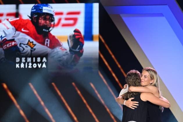 Gala evening to present Golden Stick award for the best Czech Ice hockey, Eishockey player of past season was held in Prague, Czech Republic, on June 23, 2024. On the photo are seen (L-R) best female player Denisa Krizova and captain of Czech women s national team, Nationalteam Aneta Tejralova. (CTKxPhoto MichaelaxRihova) CTKPhotoP2024062306132  CTKPhotoP2024062306132