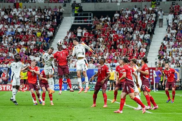 Frankfurt, Germany, June 23th 2024: Breel Embolo (7 Switzerland) jumps up for a header during the UEFA EURO, EM, Europameisterschaft,Fussball 2024 Germany Group A match between Switzerland and Germany at Frankfurt Arena in Frankfurt, Germany. (Daniela Porcelli SPP)  Copyright: xDanielaxPorcellix xSPPx spp-en-DaPoSp-20240623-DP100837