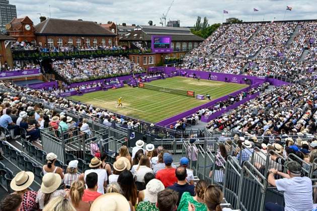(240624) -- LONDON, June 24, 2024 -- People watch the men s singles final match between Tommy Paul of the United States and Lorenzo Musetti of Italy at the Cinch ATP, Tennis Herren Championships at The Queen s Club in London, Britain, June 23, 2024. (Photo by Xinhua) (SP)BRITAIN-LONDON-TENNIS-QUEEN S CLUB-MEN S SINGLES-FINAL StephenxChung 