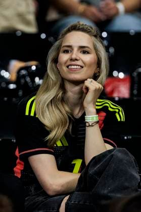 UEFA EURO, EM, Europameisterschaft,Fussball 2024: Schweiz - Deutschland; 23.06.2024 Anika Bissel, Ehefrau von Manuel Neuer (Deutschland, 1). UEFA EURO 2024: Schweiz - Deutschland; Frankfurt Arena, Frankfurt am 23.06.2024 Copyright: xBEAUTIFULxSPORTS Wunderlx