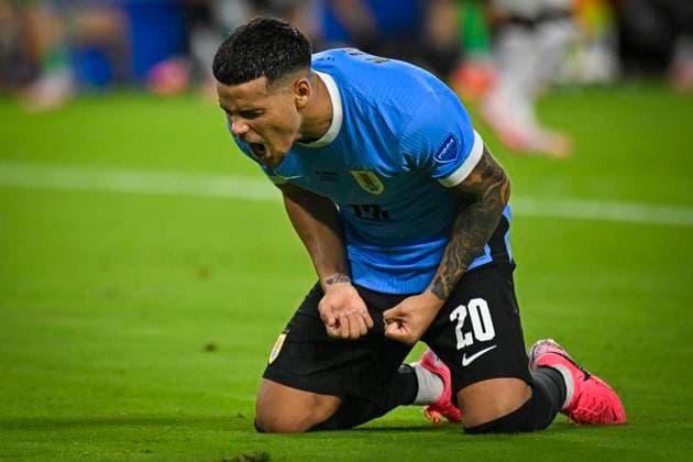 CONMEBOL Copa America 2024 - Group C Uruguay Vs Panama Uruguay defender Maximiliano Araujo (20) is celebrating the goal during the CONMEBOL Copa America 2024 group C soccer match between Uruguay and Panama at Hard Rock Stadium in Miami, Florida, on June 23, 2024. Miami,Florida Florida United States  Copyright: xMiguelxRodriguezx originalFilename:rodriguezcarrilo-conmebol240623_np4t0.jpg