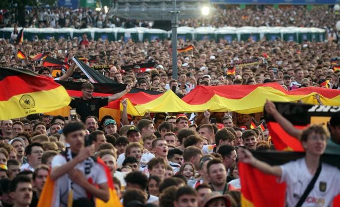 23.06.24 Euro 2024 Festival Stuttgart Deutschland, Stuttgart, 23.06.2024, Fussball, UEFA EURO, EM, Europameisterschaft,Fussball 2024, Stuttgart Schlossplatz Fan Festival Public Viewing: .