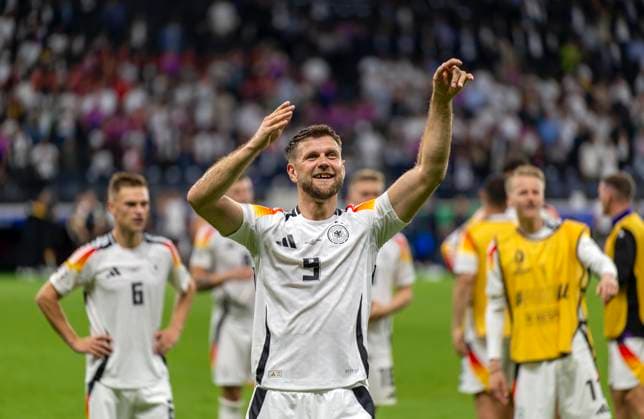 23.06.2024, Fussball UEFA EURO, EM, Europameisterschaft,Fussball 2024, Vorrunde, 3.Spieltag, Schweiz - Deutschland, in der Frankfurt-Arena in Frankfurt am Main, Jubel nach dem Spiel bei der Deutschen Mannschaft hier Niclas Füllkrug (Deutschland)