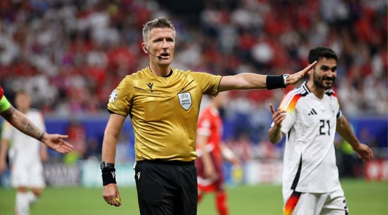 BAU 23.06.2024 Frankfurt Fußball EM 2024 Schweiz vs. Deutschland, Schiedsrichter Daniele Orsato (ITA)