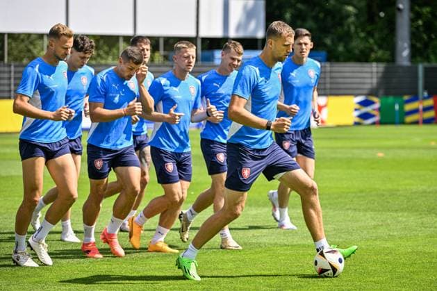 Czech national football team training before the last match of Group F against Turkey within the European Football Championships in Norderstedt, Germany, June 21, 2024. Second from right Tomas Soucek. (CTKxPhoto VitxSimanek) CTKPhotoP2024062403226  CTKPhotoP2024062403226