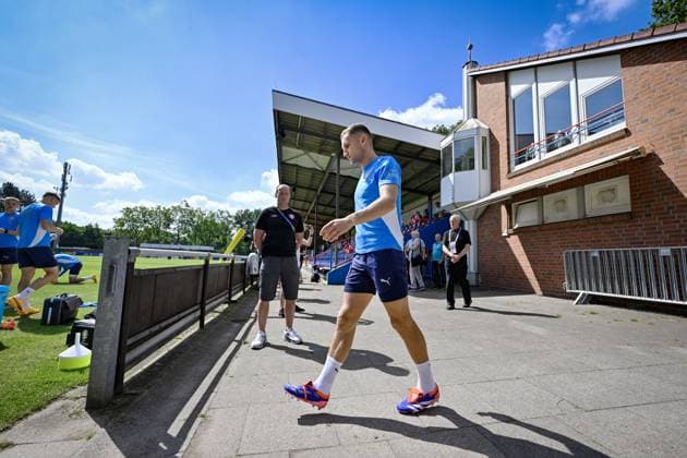 Jan Kuchta comes to the Czech national football team training before the last match of Group F against Turkey within the European Football Championships in Norderstedt, Germany, June 24, 2024. (CTKxPhoto VitxSimanek) CTKPhotoP2024062403437  CTKPhotoP2024062403437