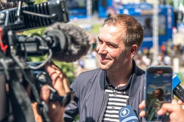 zwei Spieltage in Leipzig sind erfolgreich absolviert zwei weitere folgen. Vor der Begegnung Kroatien gegen Italien im Stadion Leipzig ziehen Vertreter der UEFA EURO, EM, Europameisterschaft,Fussball 2024 und der Host City Leipzig eine Zwischenbilanz. Mediengespräch mit: Philipp Lahm, Turnierdirektor UEFA EURO 2024 Celia Å aÅ¡iÄ‡, EM-Botschafterin Heiko Rosenthal, Bürgermeister und Beigeordneter für Umwelt, Klima, Ordnung und der Stadt Leipzig Vertreter Vertreterin der Oberserver Tour Prof. Dr. Jörg Junhold, Botschafter der Host City Leipzig PK Zwischenbilanz