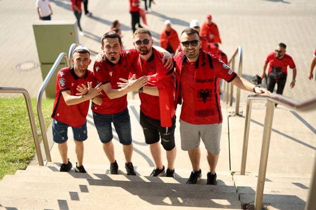 A general view of fans arriving before the start of the match Albania v Spain, UEFA European Championship, EM, Europameisterschaft 2024, Group B, Football, Dusseldorf Arena, Dusseldorf, Germany, 24 Jun 2024 EDITORIAL USE ONLY No use with unauthorised audio, video, data, fixture lists, club league logos or live services. Online in-match use limited to 120 images, no video emulation. No use in betting, games or single club league player publications. Copyright: xPaulxCurrie Shutterstockx 14551058p