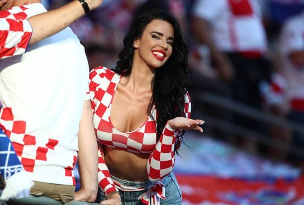 24.06.2024, xtgx, Fussball EM 2024, Kroatien - Italien emspor, v.l. Miss Kroatien Kroatiens Edel-Fan Ivana Knöll Knoell (UEFA REGULATIONS PROHIBIT ANY USE OF PHOTOGRAPHS as IMAGE SEQUENCES and or QUASI-VIDEO) Leipzig