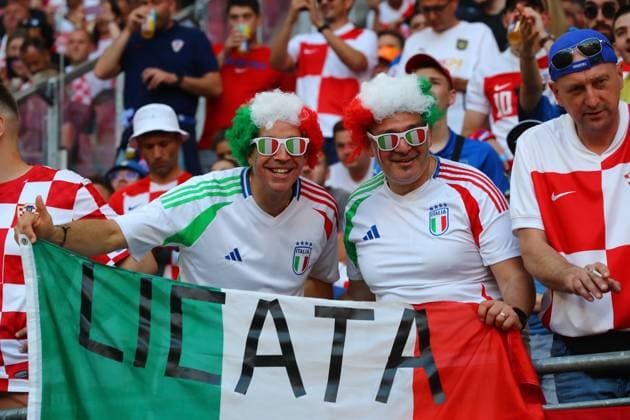 Kroatien - Italien UEFA EURO, EM, Europameisterschaft,Fussball 2024 Leipzig, 24.06.2024, Leipzig Stadium, UEFA EURO 2024 Germany, Gr. F Vorrunde , Kroatien (CRO) vs. ITALIEN (ITA) , Im Bild: Fans Italien ,