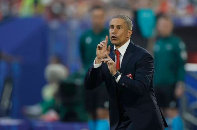 Albania s head coach Sylvinho reacts during the UEFA EURO, EM, Europameisterschaft,Fussball 2024 group B soccer match between Albania and Spain, in Dusseldorf, Germany, 24 June 2024. UEFA EURO 2024 - Group B: Albania vs. Spain !ACHTUNG: NUR REDAKTIONELLE NUTZUNG!  Copyright: xAlbertoxEstévezx GRAF6589 20240624-55013964930_1