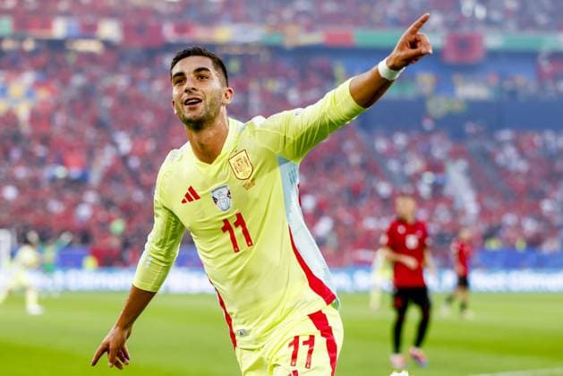 DUSSELDORF, Dusseldorf Arena ,24-06-2024 , European Football Championship Euro2024, Group stage match no.27 between Albania and Spain, Spain player Ferran Torres scores the 0-1 Albania - Spain (Euro2024)  x25588459x Copyright: