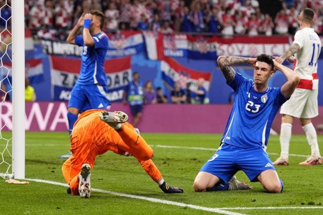 Italy s Alessandro Bastoni during the Euro 2024 soccer match between Croatia and Italy at the Leipzig stadium, Lipsia, Germany - Monday 24, June, 2024. - Soccer.  Copyright: xFabioxFerrari LaPressex