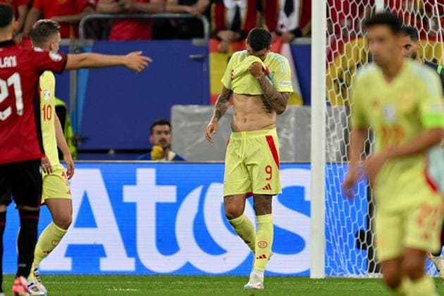 240624 EURO2024 ALBANIA VS SPAIN Joselu (Jose Luis Mato Sanmartin)(9) of Spain reacts during a soccer game between the national teams of Albania and Spain on the third matchday in Group B in the group stage of the UEFA EURO, EM, Europameisterschaft,Fussball 2024 tournament , on Monday 24 June 2024 in Dusseldorf , Germany . PHOTO SPORTPIX David Catry Dusseldorf GERMANY  Copyright: xx 468760