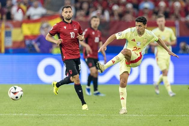 Albania v Spain: Group B - UEFA EURO, EM, Europameisterschaft,Fussball 2024 Nedim Bajrami and Jesus Navas are playing during the Albania vs. Spain match in the UEFA Euro 2024 in Dusseldorf, Germany, on June 24, 2024. Dusseldorf Germany  Copyright: xFotoxOlimpikx originalFilename:jastrzebowski-albaniav240624_npska.jpg