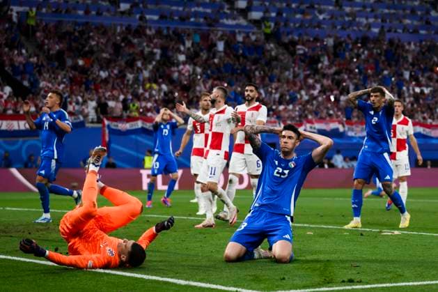 Croatia v Italy - UEFA EURO, EM, Europameisterschaft,Fussball 2024 Alessandro Bastoni of Italy looks dejected after missing a chance during the UEFA EURO 2024 group stage football match between Slovakia and Ukraine. Leipzig Germany Copyright: xNicolòxCampox
